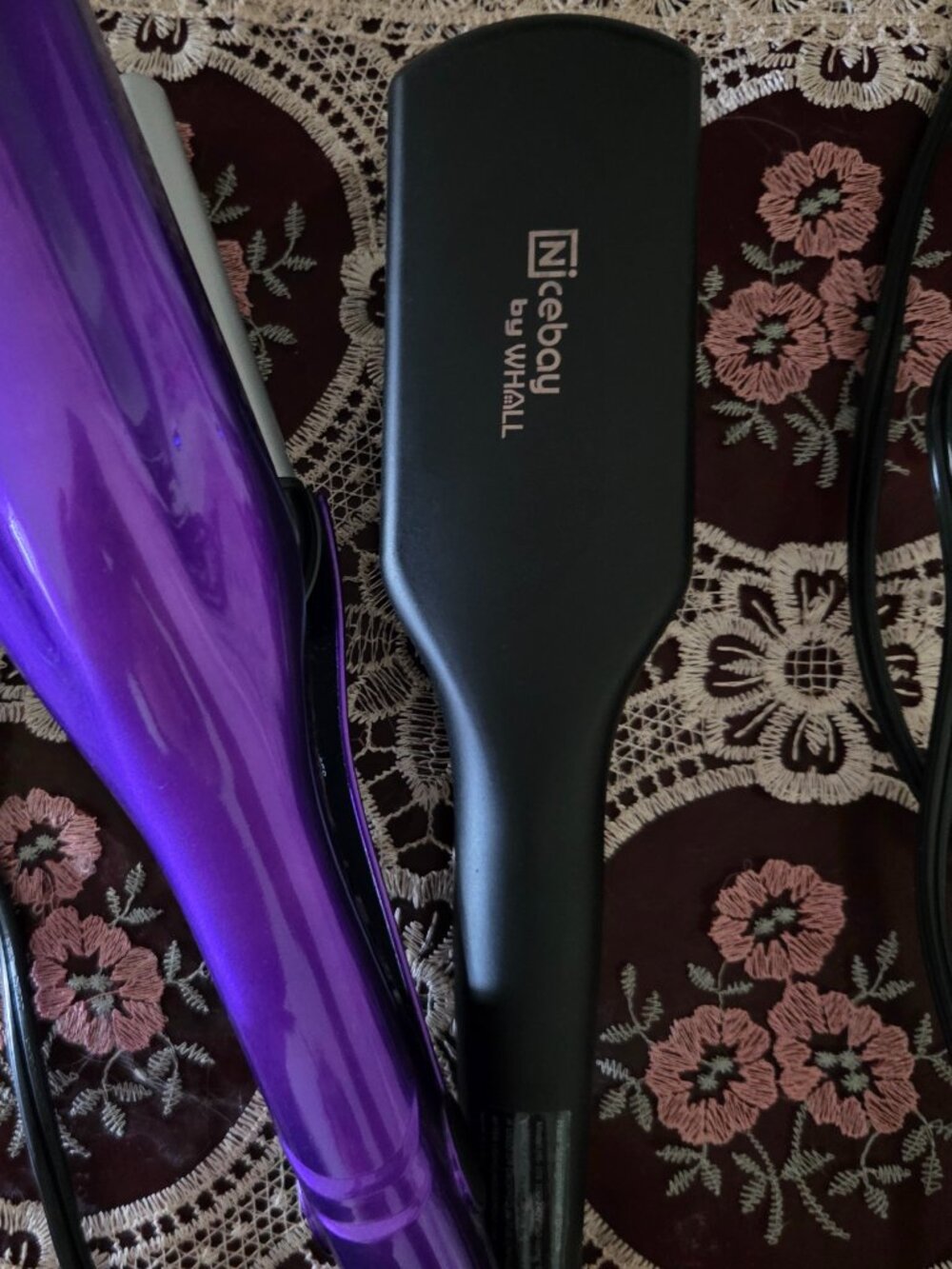 Like new straightener brush
